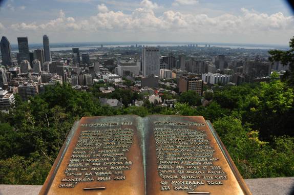 História da criação da cidade, no topo do Mont Royal, em Montreal, no Canadá